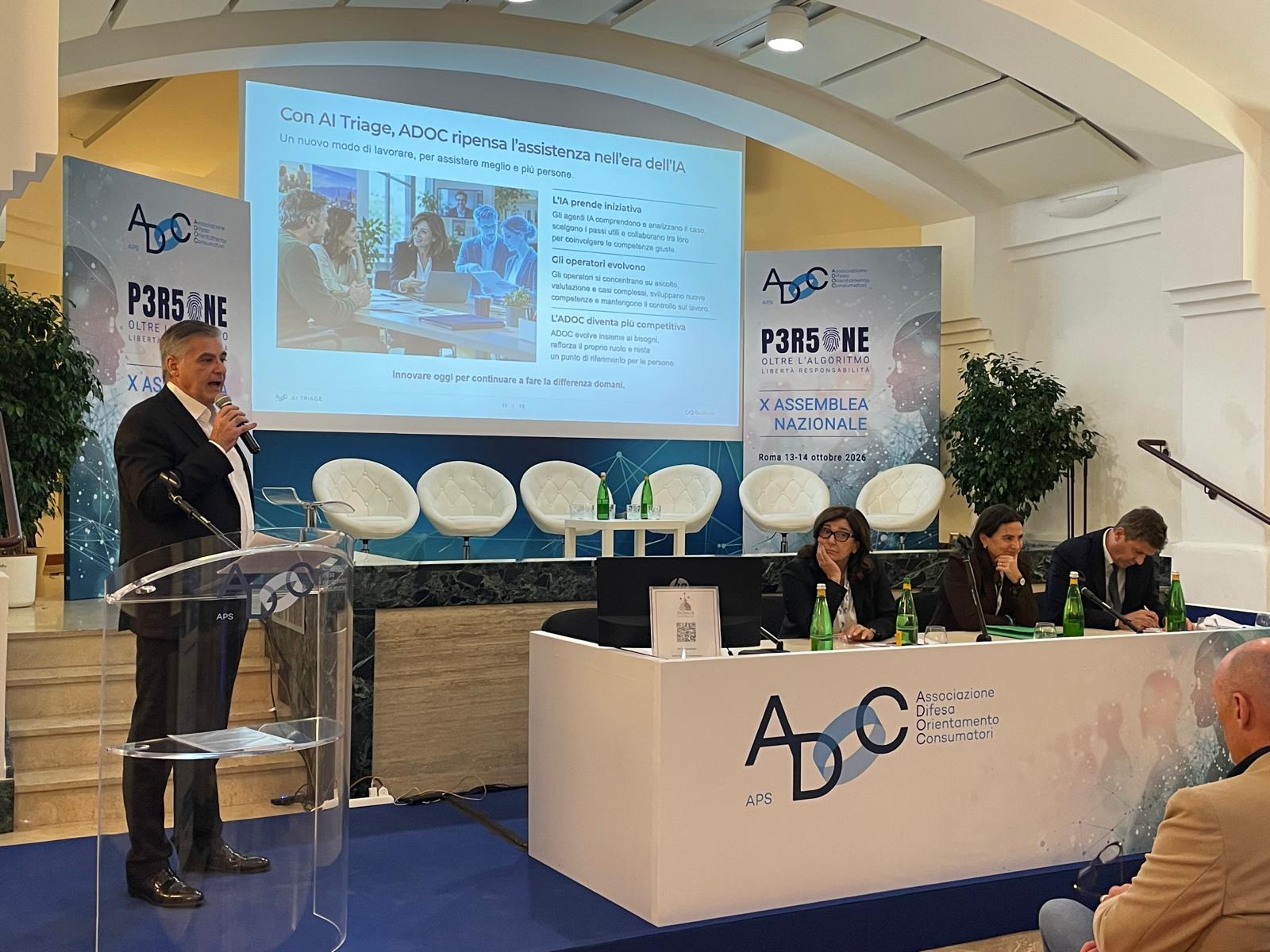 Andrea DeSantis presenta AI Triage alla X Assemblea Nazionale ADOC a Roma.